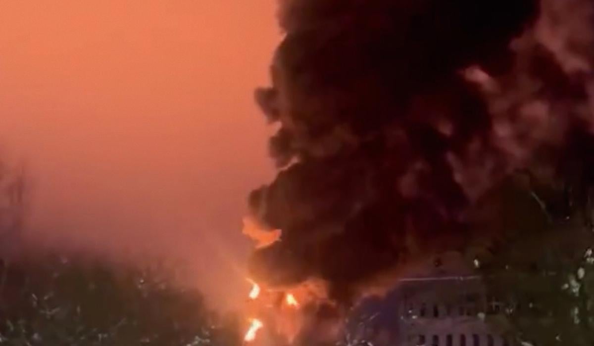 Російський порт зупинив експорт нафти на два тижні після атаки України, - Reuters