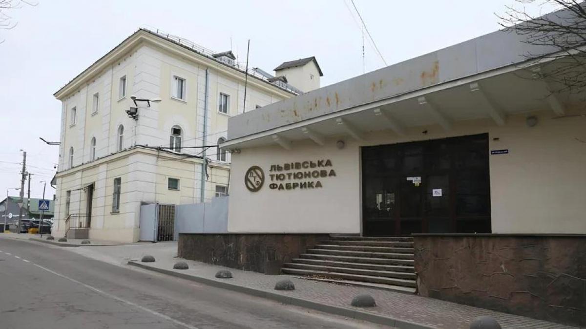 "Золота ера" добігає кінця: чому Винниківська тютюнова фабрика Козловського шукає інвестора