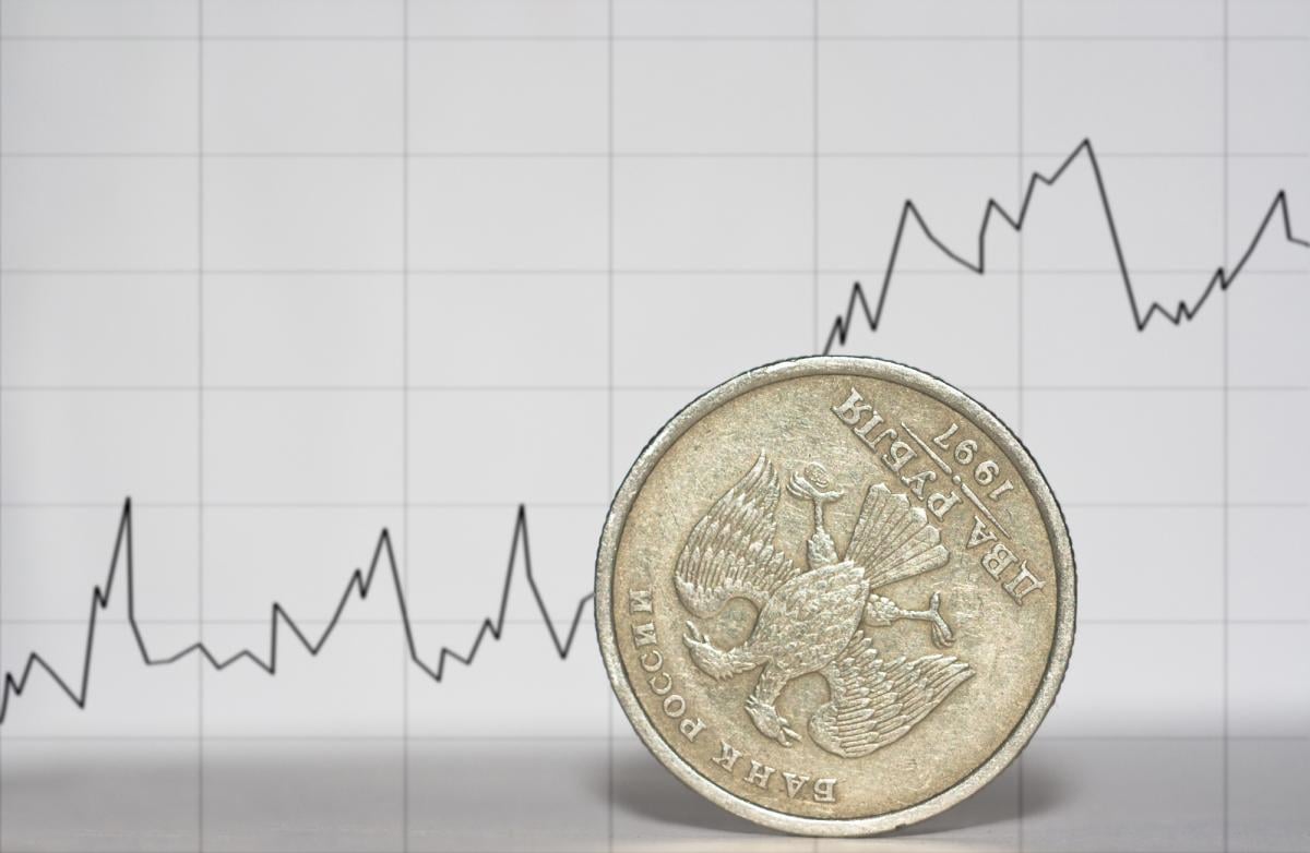 Економіка РФ "пожирає власні м’язи" заради виживання: фінансова криза можлива вже до літа