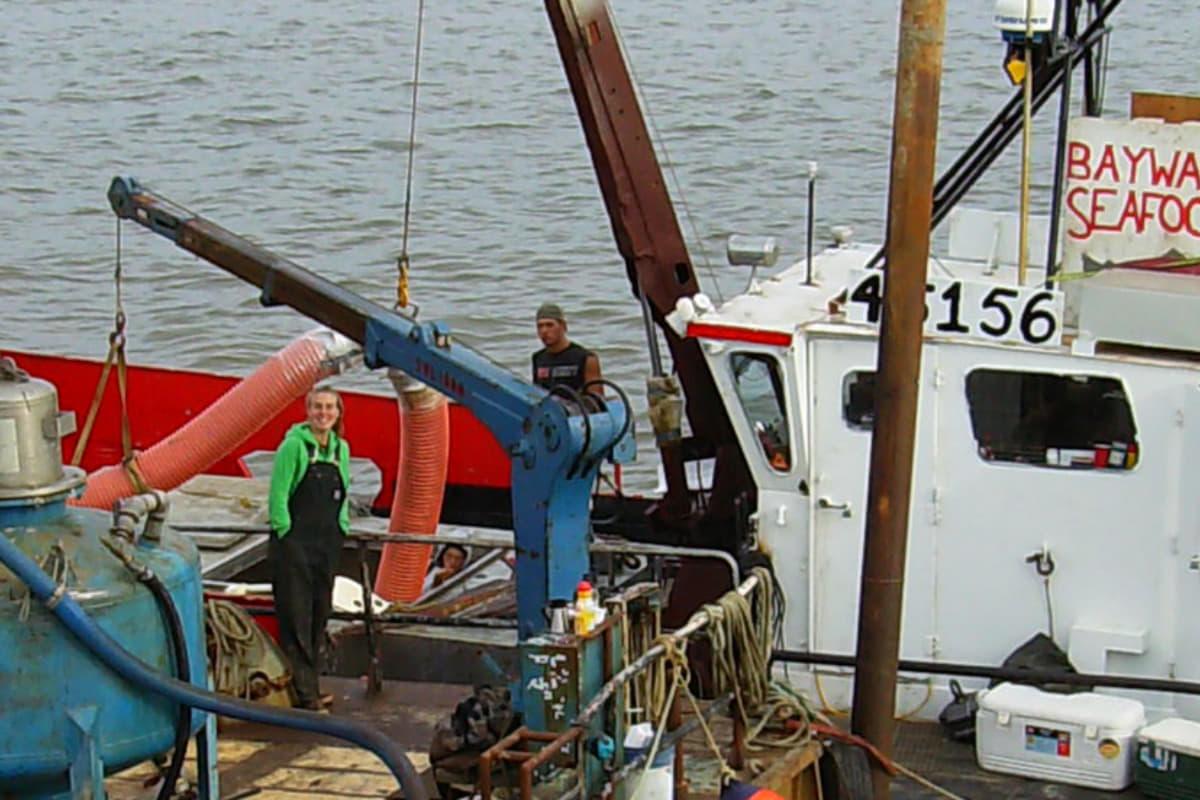 Шестеро студентів поїхали на сезонний підробіток на Аляску та повернулися з $15 тисячами