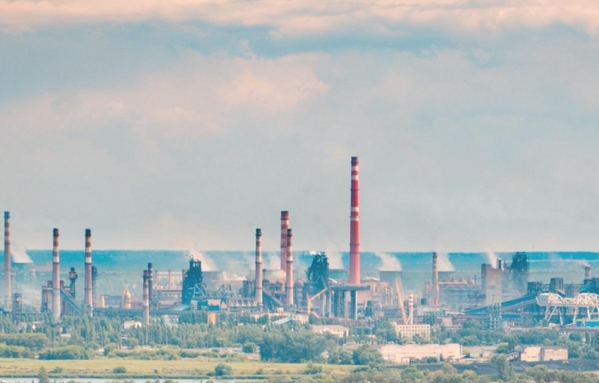 Кремль отримує новий удар: металургійні гіганти РФ зупиняють виробництво, - Bloomberg