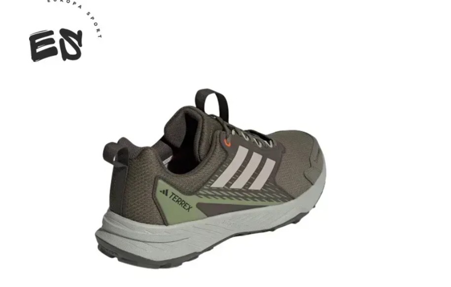 Чоловічі кросівки в Europasport: великий вибір і доступні ціни