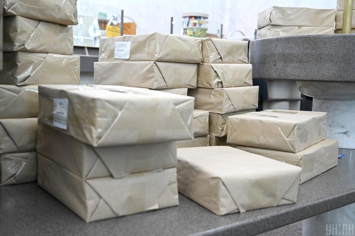 Кінець ери дешевих покупок з Китаю: ЄС запроваджує новий збір на посилки до €150